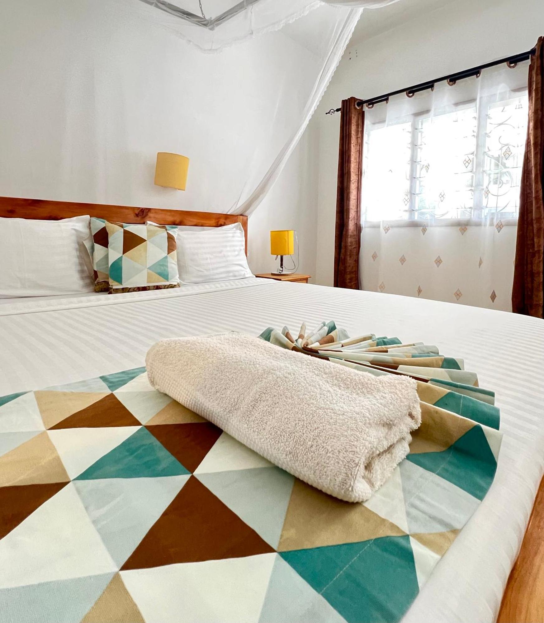 Papillon Garden Bar Villas Bamburi Bagian luar foto