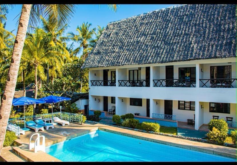 Papillon Garden Bar Villas Bamburi Bagian luar foto