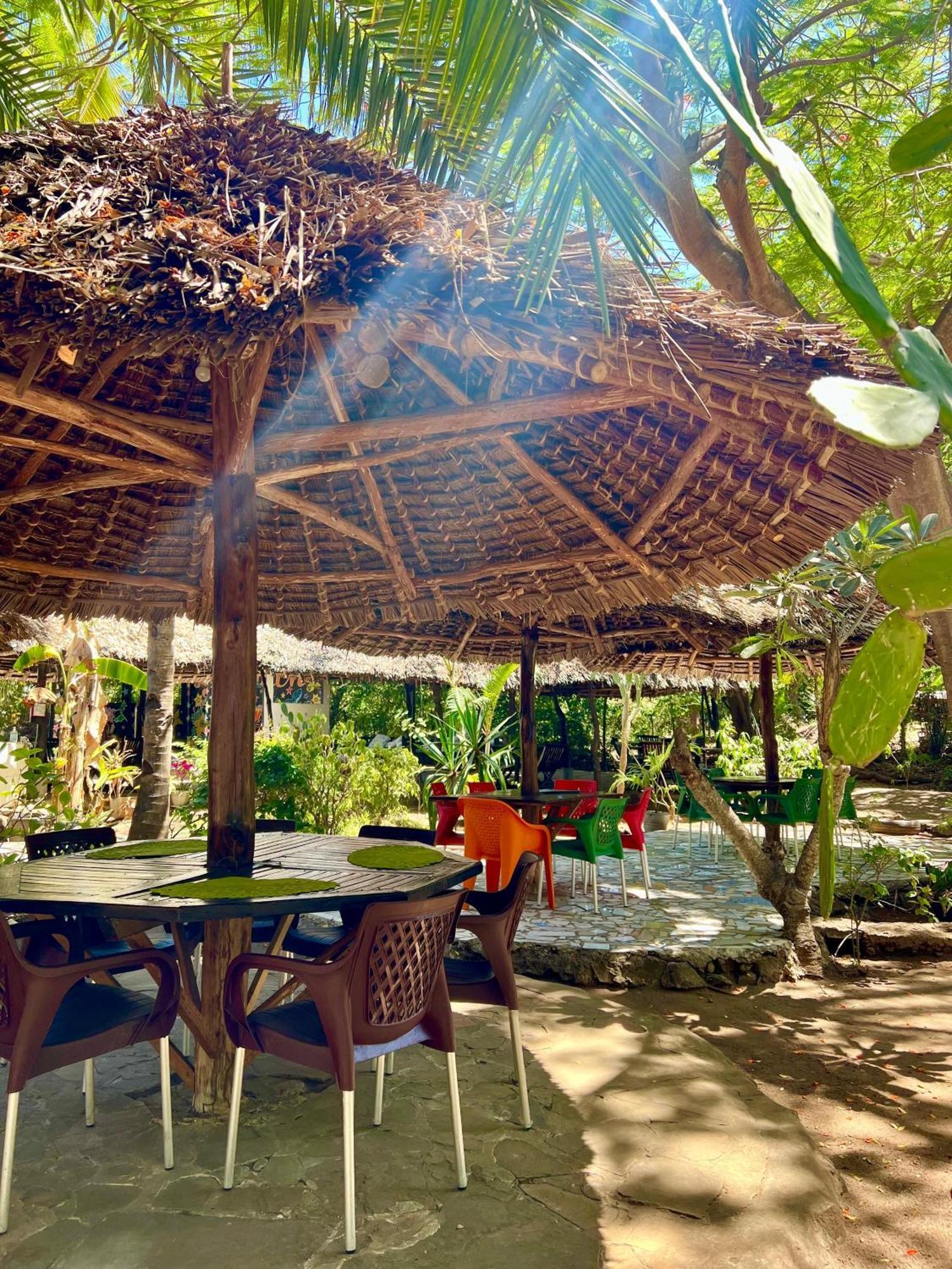 Papillon Garden Bar Villas Bamburi Bagian luar foto
